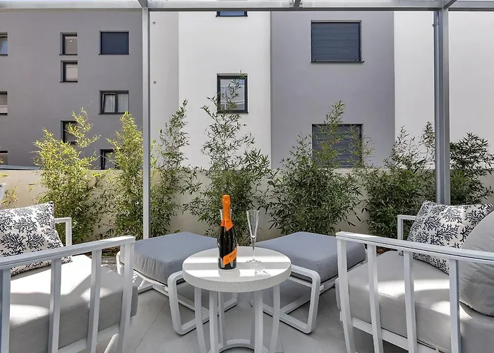 Bamboo House App 1 - Exklusiv Makarska